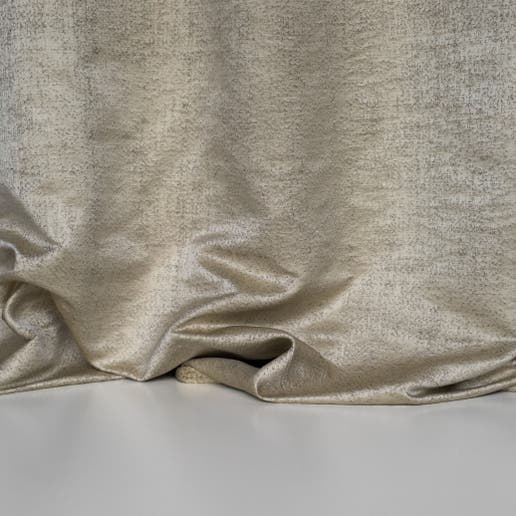Lily gold. Silk jacquard. Rubelli